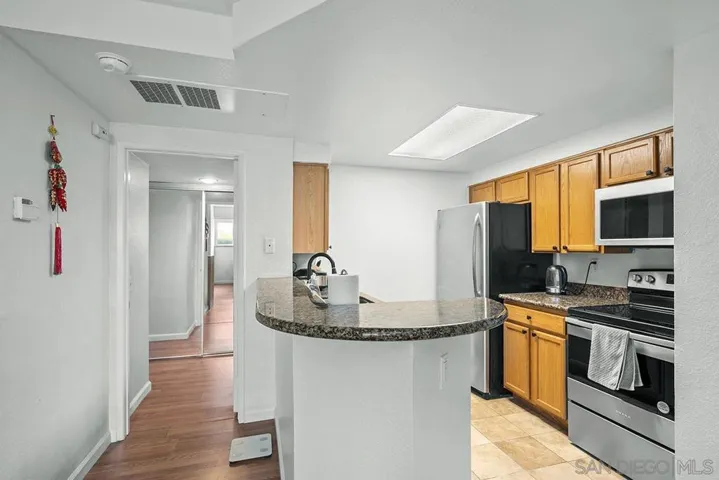 3925 Nobel Dr 31, San Diego, California 92122
