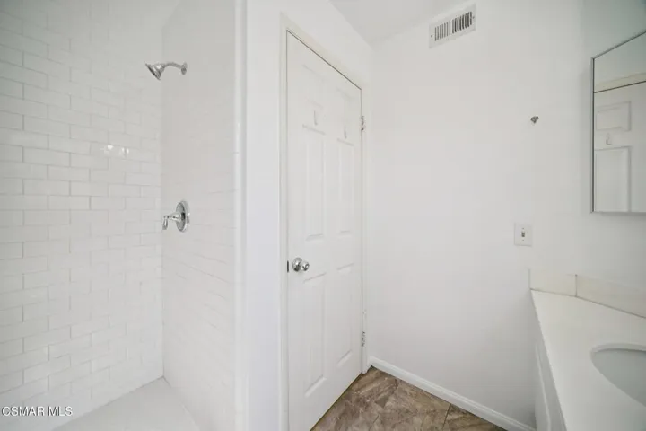 24-web-or-mls-Oak Run Trail 103-S0503-02