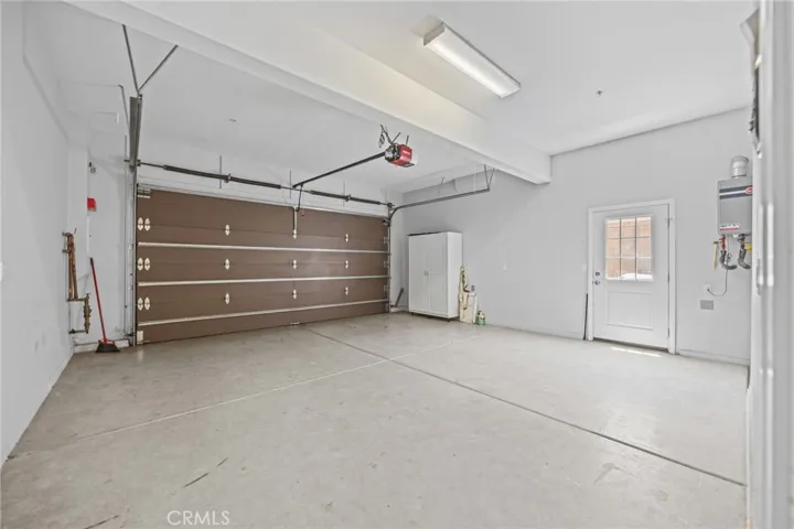 61 Bloomington, Irvine, California 92620