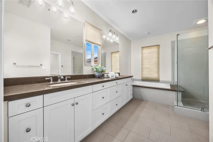 61 Bloomington, Irvine, California 92620