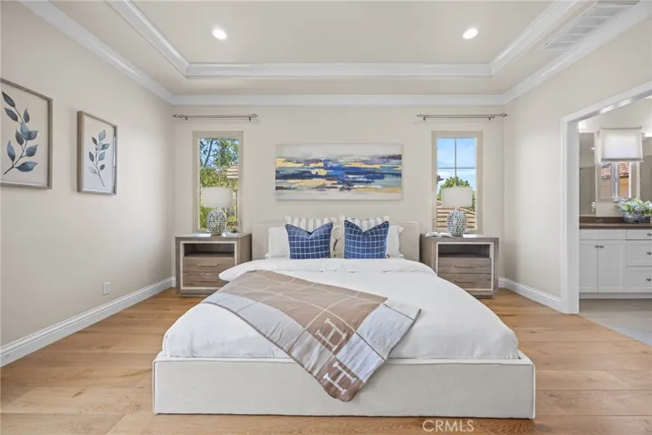 61 Bloomington, Irvine, California 92620