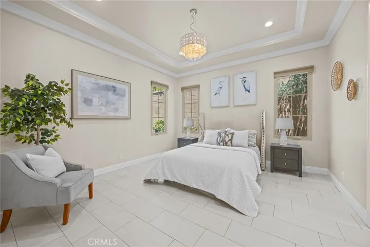 61 Bloomington, Irvine, California 92620