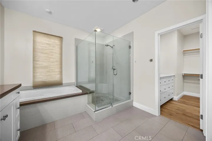 61 Bloomington, Irvine, California 92620