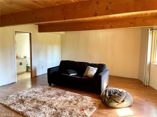 521 Grass Valley Road, Lake Arrowhead, California 92352