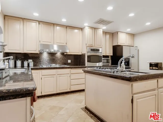 12449 Allin Street, Los Angeles, California 90066