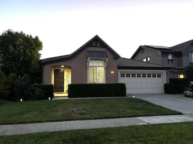 8881 Zinnia Street, Gilroy, California 95020