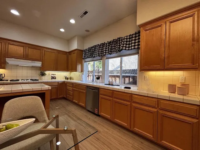 8881 Zinnia Street, Gilroy, California 95020