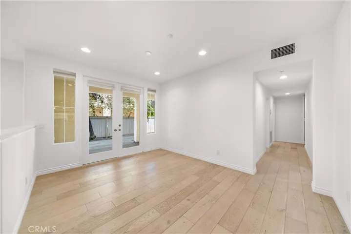 268 Lockford, Irvine, California 92602