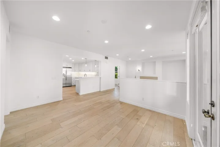 268 Lockford, Irvine, California 92602