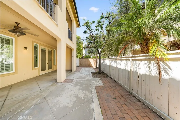 268 Lockford, Irvine, California 92602