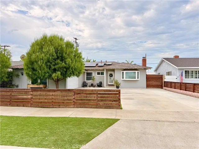 515 E Hoover, Orange, California 92867