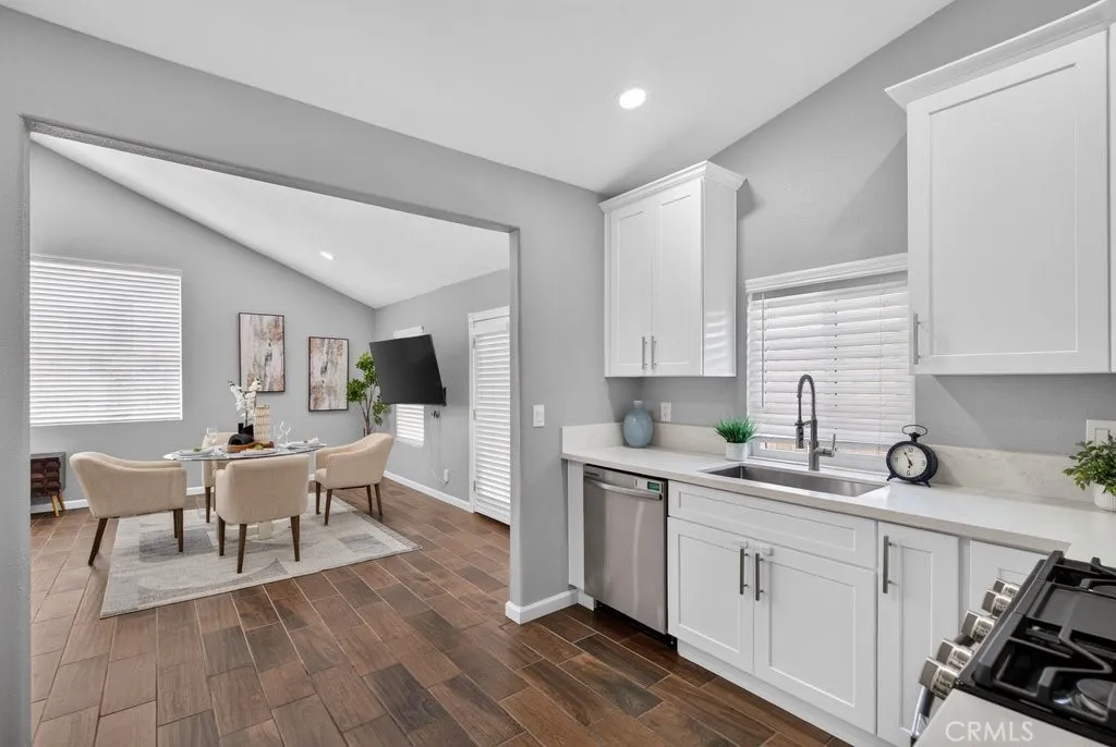 Kitchen with double oven and soft close