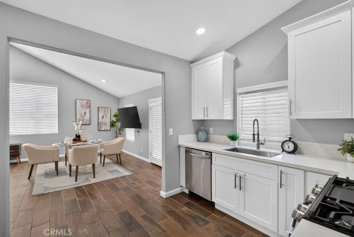 Kitchen with double oven and soft close