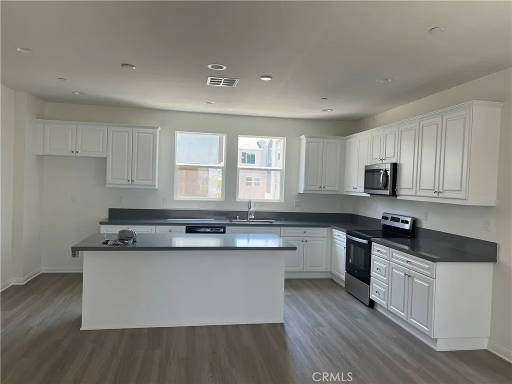 904 E 3rd, Santa Ana, California 92701 — photo 5