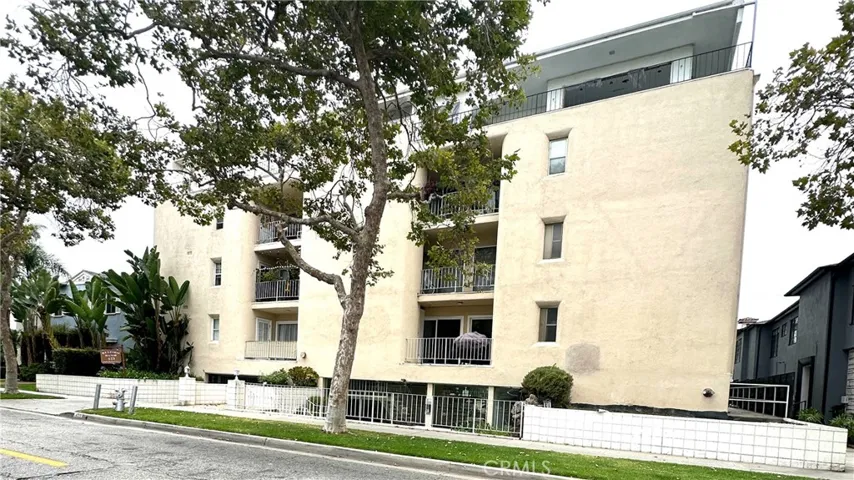 423 S Rexford Drive 303, Beverly Hills, California 90212