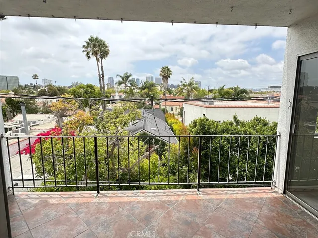 423 S Rexford Drive 303, Beverly Hills, California 90212