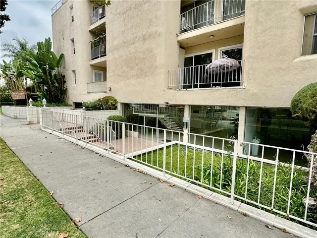 423 S Rexford Drive 303, Beverly Hills, California 90212