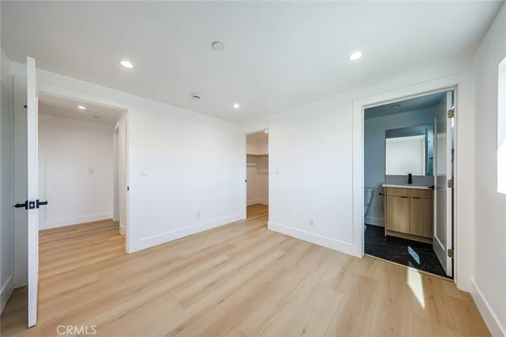 1332 S Longwood Avenue 3, Los Angeles, California 90019