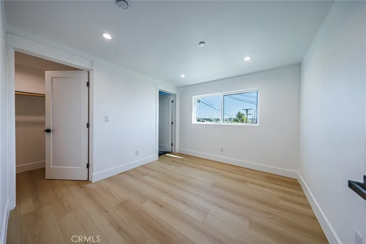 1332 S Longwood Avenue 3, Los Angeles, California 90019