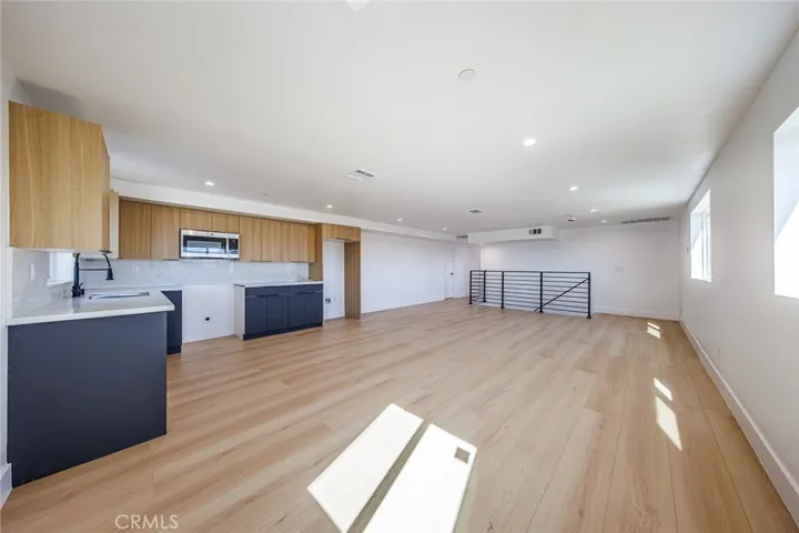 1332 S Longwood Avenue 3, Los Angeles, California 90019