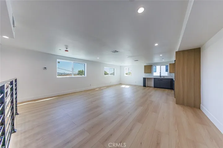 1332 S Longwood Avenue 3, Los Angeles, California 90019