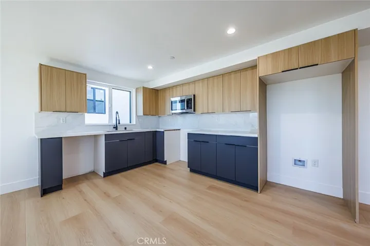 1332 S Longwood Avenue 3, Los Angeles, California 90019