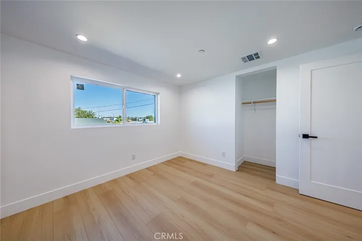 1332 S Longwood Avenue 3, Los Angeles, California 90019