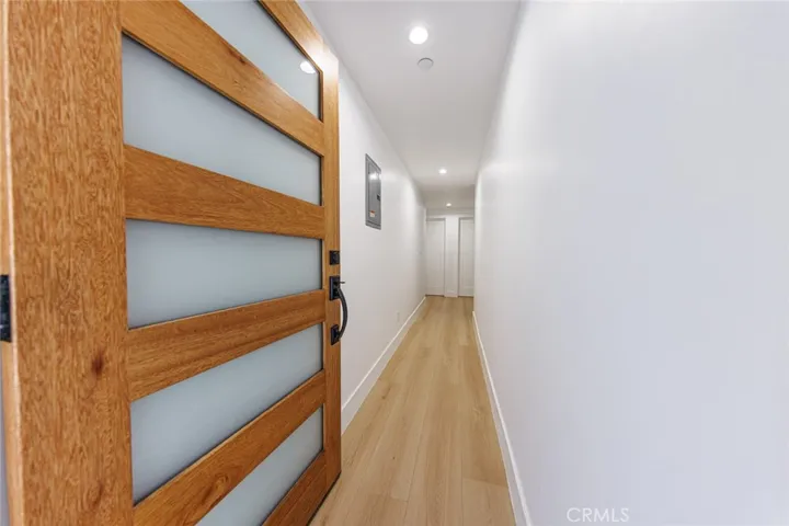 1332 S Longwood Avenue 3, Los Angeles, California 90019