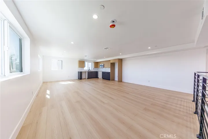 1332 S Longwood Avenue 3, Los Angeles, California 90019