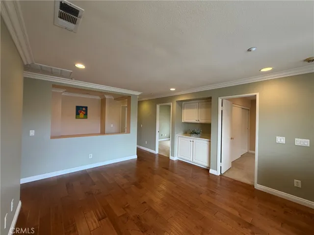 554 Robins, Brea, California 92823