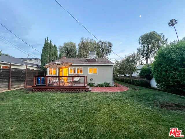 22041 Providencia Street, Woodland Hills, California 91364