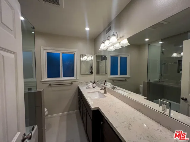 22041 Providencia Street, Woodland Hills, California 91364