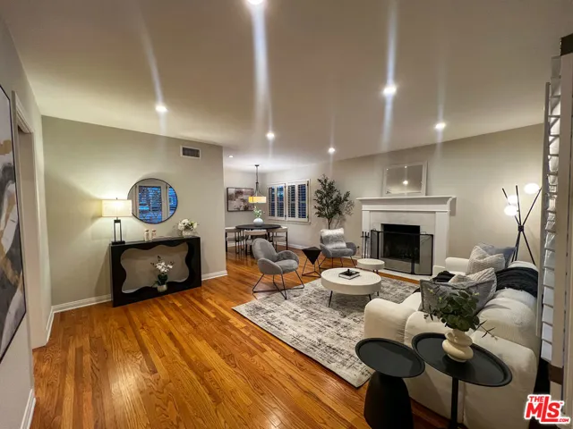 22041 Providencia Street, Woodland Hills, California 91364