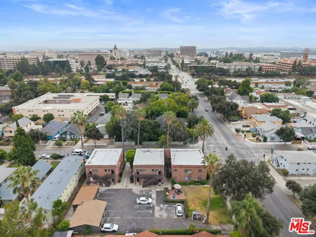 239 E Villa Street, Pasadena, California 91101