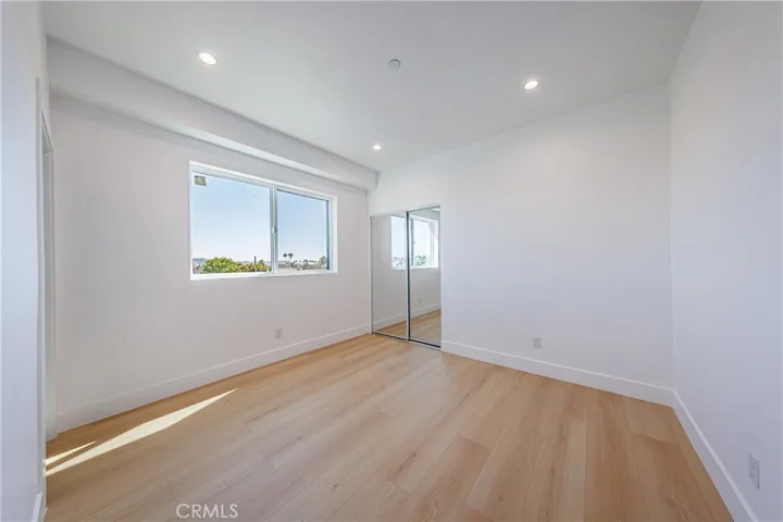 1332 S Longwood Avenue 1, Los Angeles, California 90019