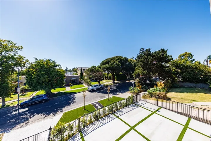 1332 S Longwood Avenue 1, Los Angeles, California 90019