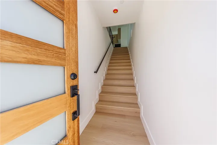 1332 S Longwood Avenue 1, Los Angeles, California 90019