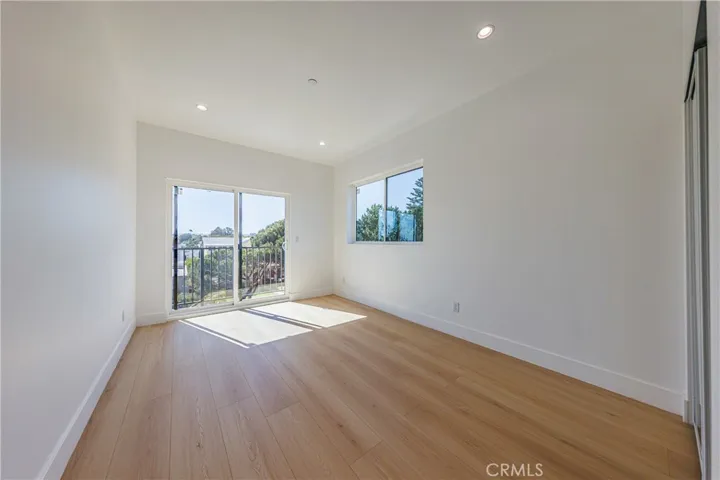 1332 S Longwood Avenue 1, Los Angeles, California 90019