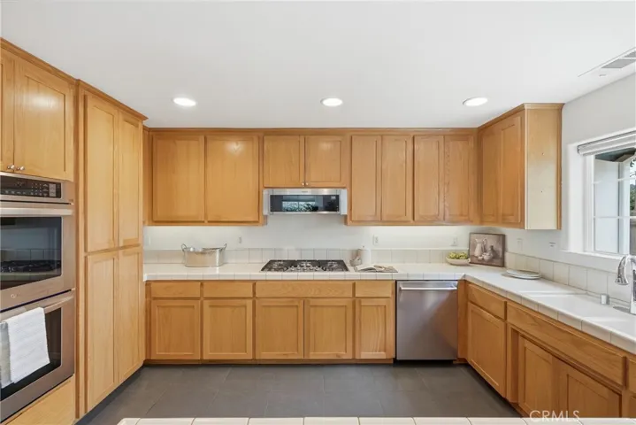6000 Via Colonia Court, Atascadero, California 93422