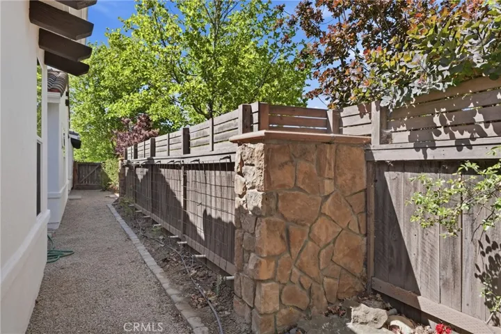 6000 Via Colonia Court, Atascadero, California 93422