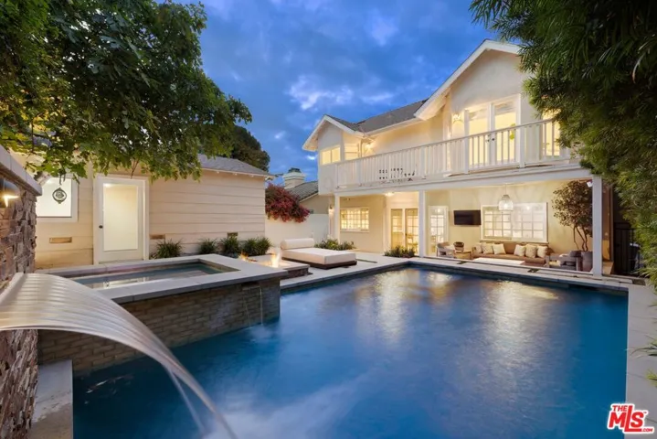 14640 Tustin Street, Sherman Oaks, California 91403