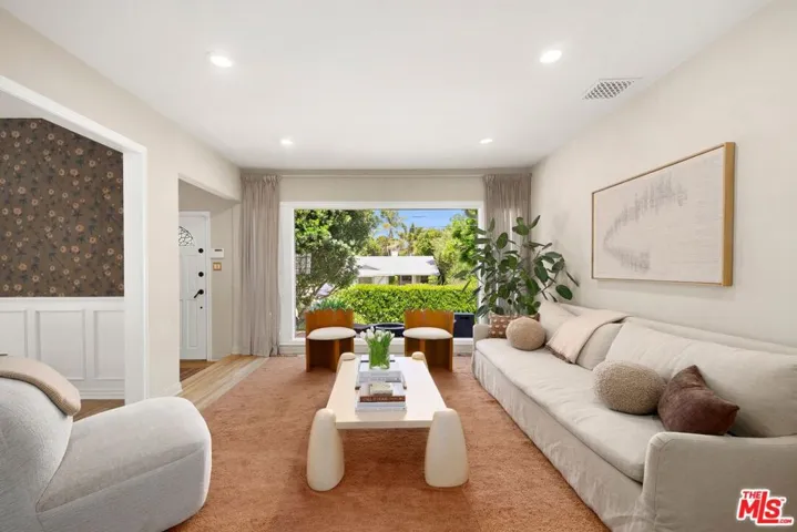 14640 Tustin Street, Sherman Oaks, California 91403
