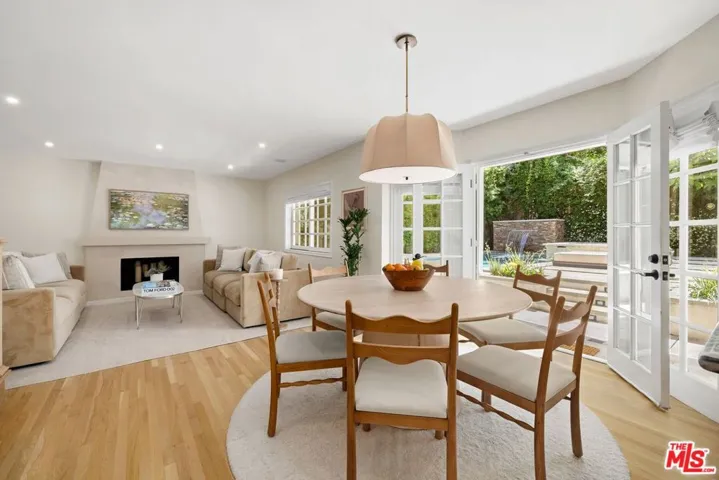 14640 Tustin Street, Sherman Oaks, California 91403