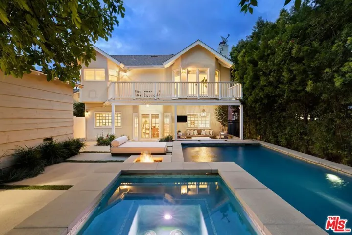 14640 Tustin Street, Sherman Oaks, California 91403