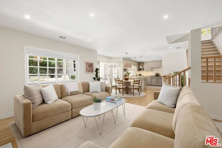 14640 Tustin Street, Sherman Oaks, California 91403