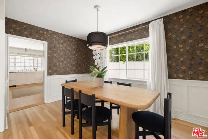 14640 Tustin Street, Sherman Oaks, California 91403