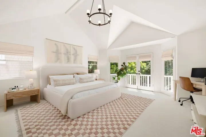 14640 Tustin Street, Sherman Oaks, California 91403