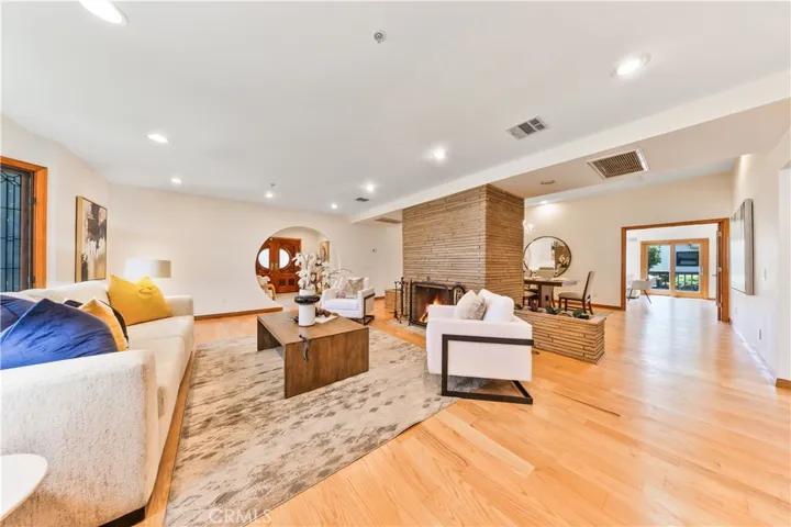 1209 S 8th Avenue, Arcadia, California 91006