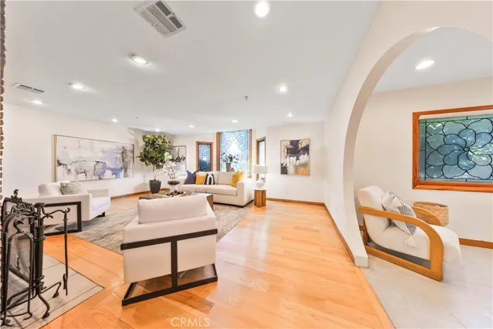 1209 S 8th Avenue, Arcadia, California 91006