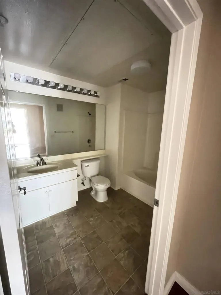 9229 Regents Rd L127, La Jolla, California 92037 — photo 5